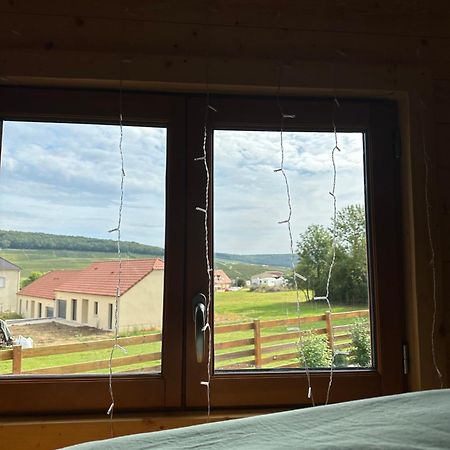 Chez Celia, Roulotte En Champagne Villa Fleury-la-Riviere ภายนอก รูปภาพ