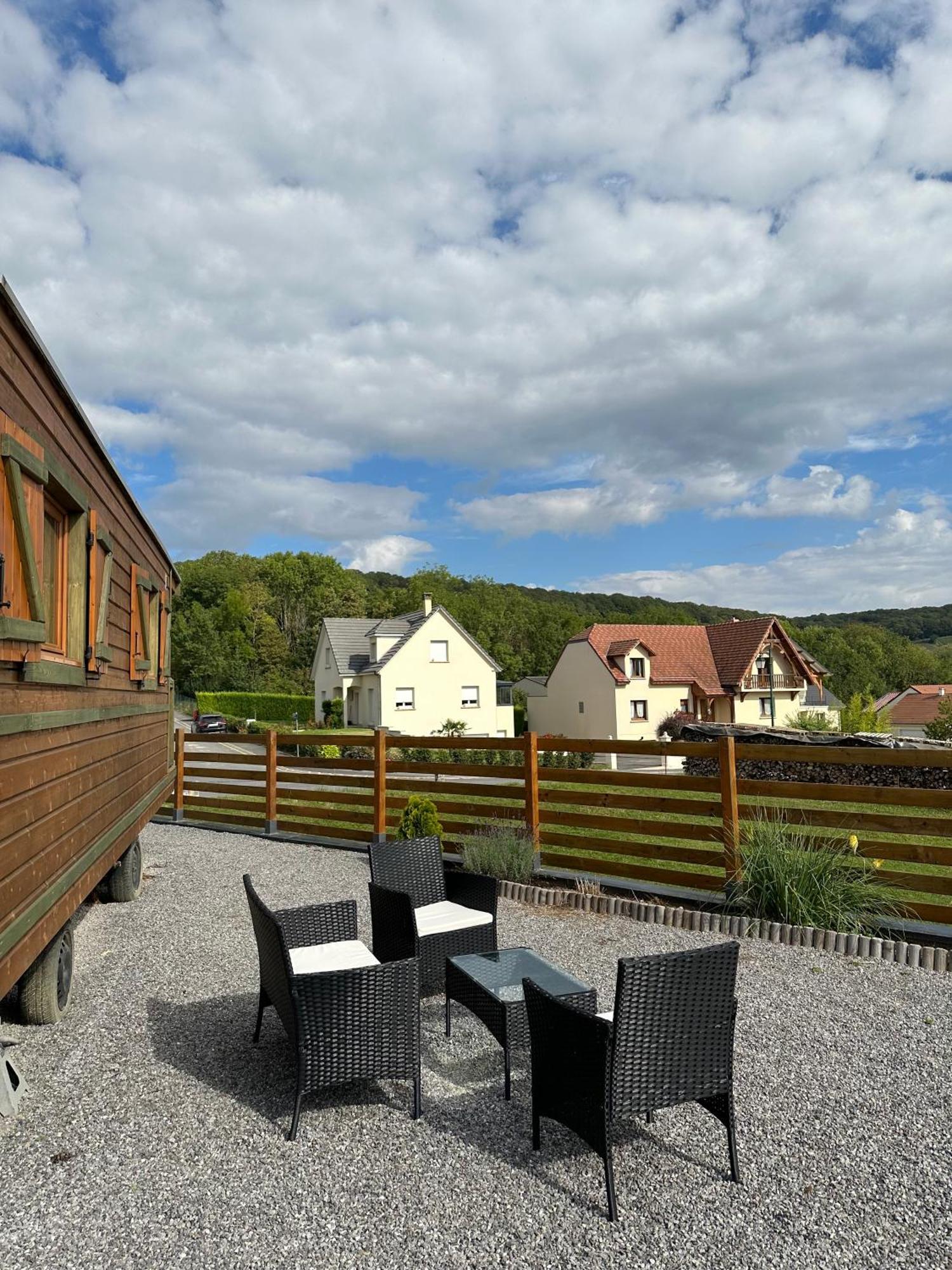 Chez Celia, Roulotte En Champagne Villa Fleury-la-Riviere ภายนอก รูปภาพ